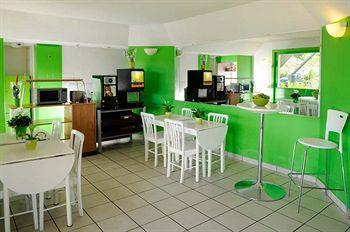 Lemon Hotel Dreux Chartres Exteriör bild